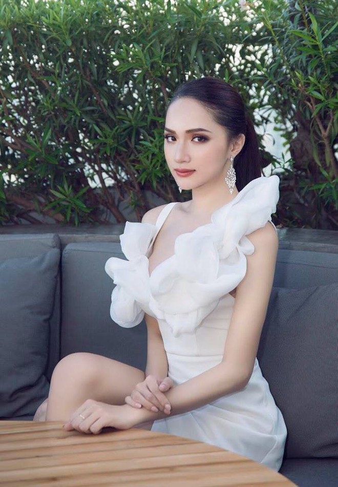 Vừa trở lại Thái Lan, Hoa hậu Hương Giang đã đốn tim fan với nhan sắc quyến rũ - Ảnh 8.