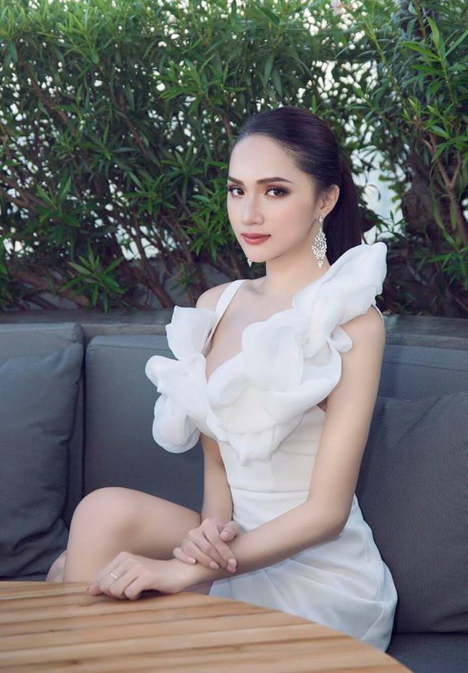 Vừa trở lại Th&aacute;i Lan, Hoa hậu Hương Giang đ&atilde; đốn tim fan với nhan sắc quyến rũ - Ảnh 8.