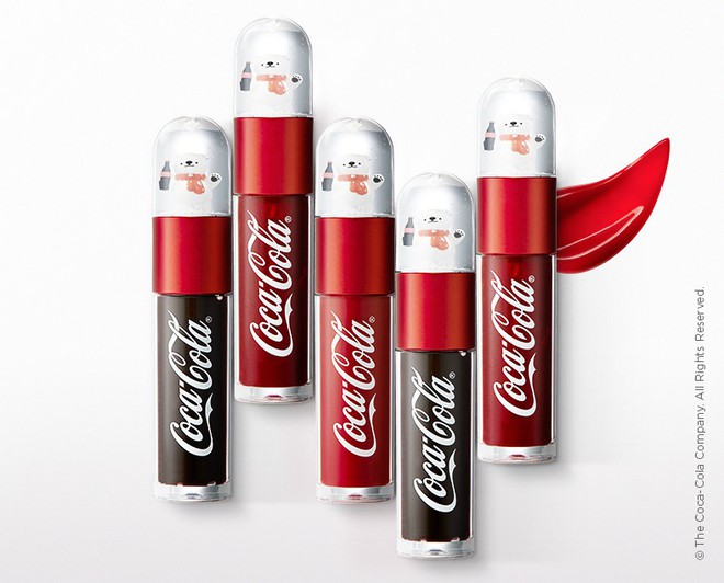 Vừa ra mắt, bộ sản phẩm của The Face Shop x Coca Cola đã được các tín đồ làm đẹp share rần rần - Ảnh 12.