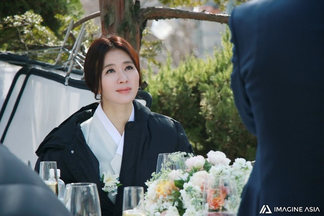 Hậu trường lễ cưới Sooyoung: Nữ diễn viên U50 của Reply còn nổi hơn cô dâu vì khoảnh khắc khóc đẹp xuất sắc - Ảnh 9.