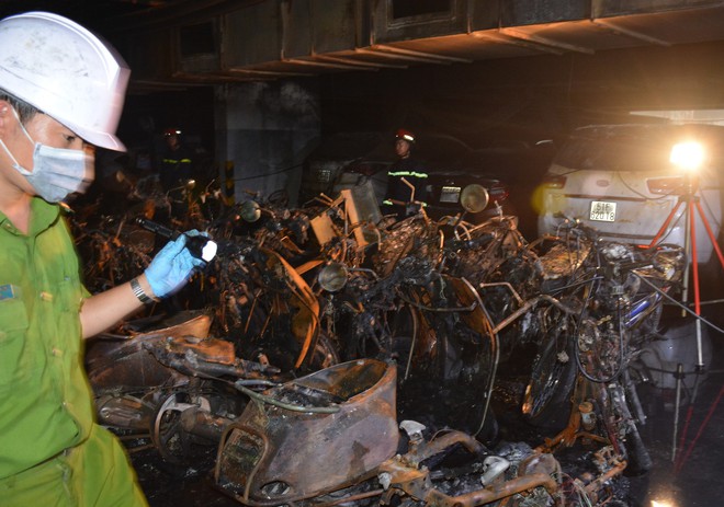 Nữ chủ tịch phường tử vong sau khi cố đu d&acirc;y tho&aacute;t khỏi đ&aacute;m ch&aacute;y chung cư Carina nhưng kh&ocirc;ng may tuột tay rơi xuống đất - Ảnh 5.