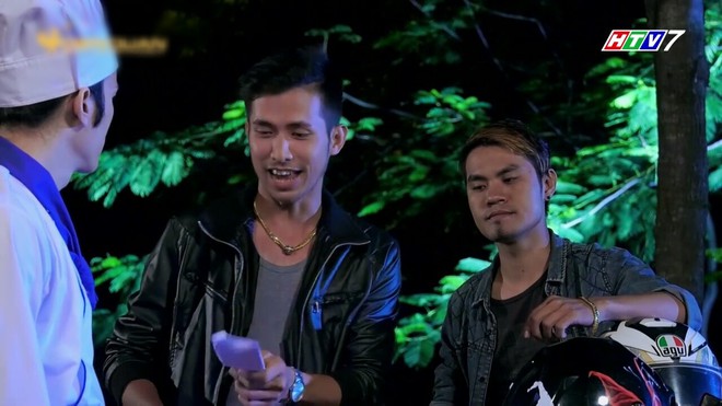 &ldquo;Bố L&agrave; Tất Cả&rdquo;: Ngọc Lan t&aacute; hỏa khi được Thanh B&igrave;nh thả th&iacute;nh nơi c&ocirc;ng cộng - Ảnh 14.