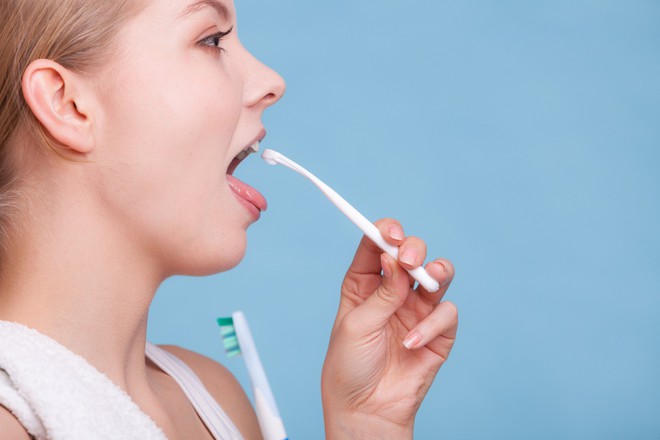 Đánh răng đều đặn mỗi ngày mà vẫn hôi miệng là do bạn chưa làm việc này - Ảnh 1. Đánh răng đều đặn mỗi ngày mà vẫn hôi miệng là do bạn chưa làm việc này - Ảnh 1.