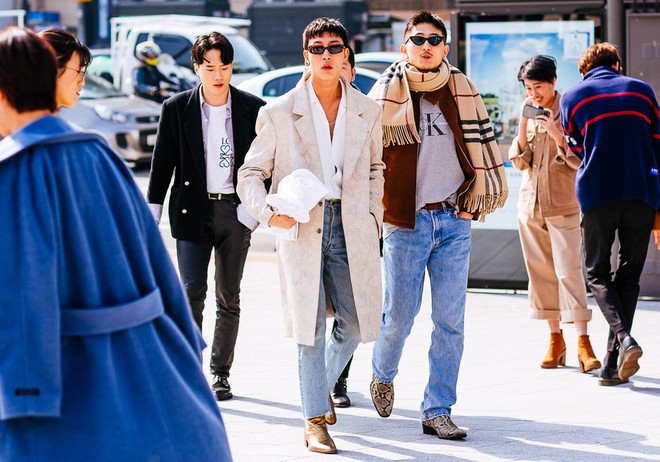 Giới trẻ Hàn Quốc luôn mặc đẹp nhưng chỉ tại Seoul Fashion Week, người ta mới có thể bắt gặp nhiều anh tài street style hội tụ đến thế - Ảnh 15.