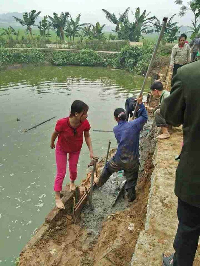 M&acirc;u thuẫn đất đai, 1 hộ d&acirc;n đổ đất bịt lu&ocirc;n lối đi duy nhất của nhiều nh&agrave; h&agrave;ng x&oacute;m - Ảnh 3.
