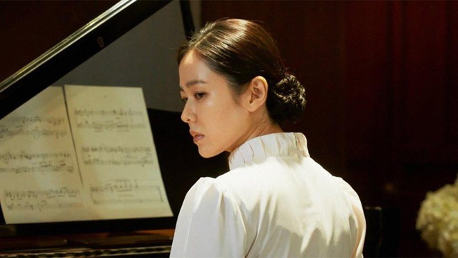 Son Ye Jin sau gần 20 năm: Khi tắc k&egrave; hoa trở lại l&agrave;m ngọc nữ ngọt ng&agrave;o - Ảnh 9.