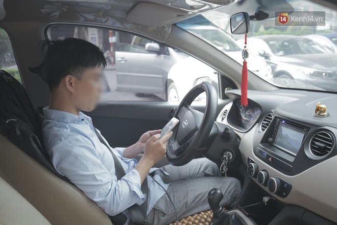 T&agrave;i xế c&ugrave;ng h&agrave;nh kh&aacute;ch của Uber v&agrave; Grab phản ứng ra sao khi cả hai sẽ về chung một nh&agrave;? - Ảnh 4.
