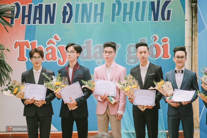 Cuộc thi Học sinh thanh lịch của Phan Đình Phùng tìm được cặp Đại sứ mới, hot boy cầm cờ chiếm spotlight - Ảnh 4.