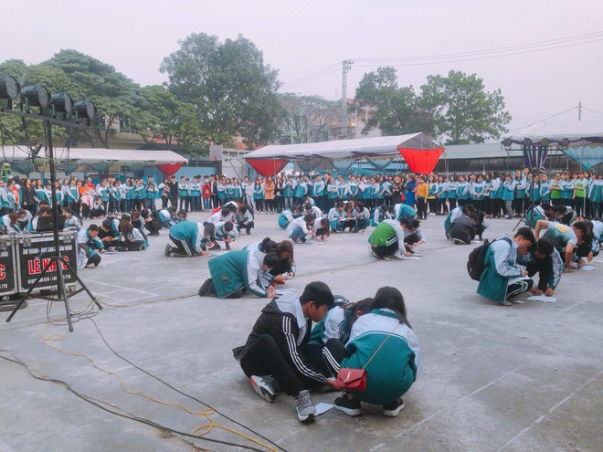 Học sinh Quảng Ninh s&ocirc;i nổi tham gia cắm trại kỷ niệm ng&agrave;y 26/3 - Ảnh 5.