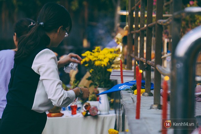 Cư d&acirc;n Carina l&agrave;m lễ cầu si&ecirc;u, tưởng nhớ 13 nạn nh&acirc;n tử vong trong vụ ch&aacute;y kinh ho&agrave;ng - Ảnh 3.