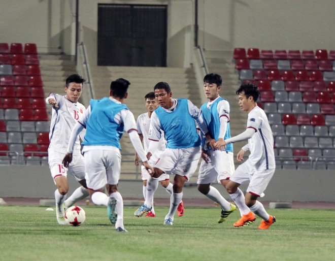 Đội tuyển Việt Nam tập làm quen sân, sẵn sàng đánh bại Jordan - Ảnh 11.