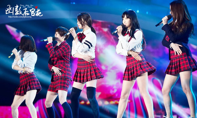 Nh&igrave;n outfit biết ngay t&ecirc;n b&agrave;i h&aacute;t: Những bộ trang phục huyền thoại của girlgroup Kpop - Ảnh 14.