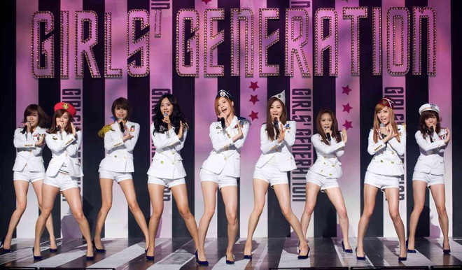 Nh&igrave;n outfit biết ngay t&ecirc;n b&agrave;i h&aacute;t: Những bộ trang phục huyền thoại của girlgroup Kpop - Ảnh 22.