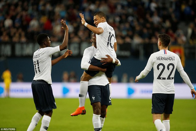 Pogba lập c&ocirc;ng, Ph&aacute;p thắng đậm chủ nh&agrave; World Cup 2018 - Ảnh 3.