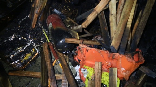 Đ&agrave; Nẵng: Trại nu&ocirc;i dế hơn 1000m2 b&ugrave;ng ch&aacute;y l&uacute;c nửa đ&ecirc;m, to&agrave;n bộ t&agrave;i sản bị thi&ecirc;u rụi - Ảnh 3.