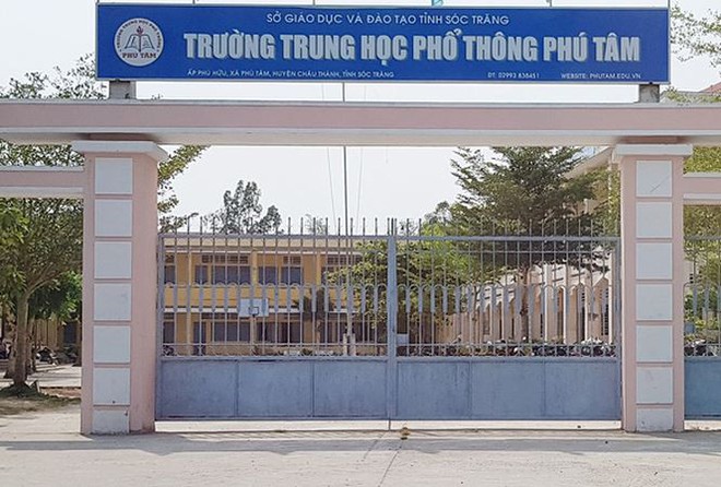 Hiệu trưởng xin lỗi vì nói học sinh là quân phản bội - Ảnh 1.