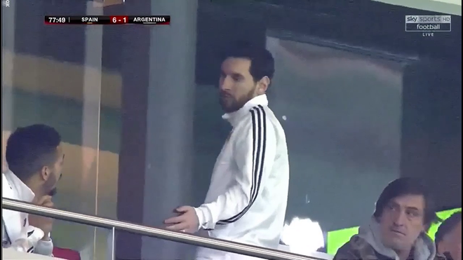 Messi ch&aacute;n nản, bỏ về sớm sau khi Argentina nhận trận thua lịch sử - Ảnh 3.