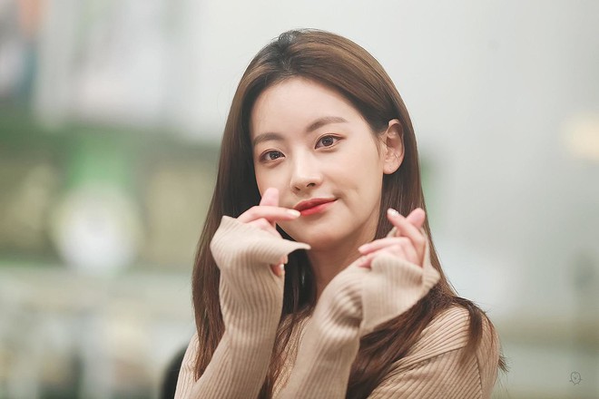 Bạn g&aacute;i Kim Bum: Mỹ nh&acirc;n sở hữu combo mặt xinh v&agrave; body n&oacute;ng bỏng, nhưng bị tố dao k&eacute;o v&agrave; giả tạo - Ảnh 6.