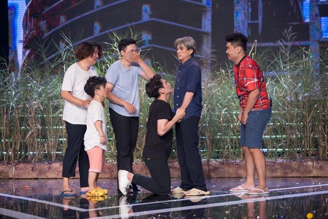 Vượt qua nh&oacute;m c&aacute;c cựu th&iacute; sinh, Khủng Long T&iacute; Hon xuất sắc chiến thắng Cười xuy&ecirc;n Việt - Tiếu L&acirc;m Hội - Ảnh 5.