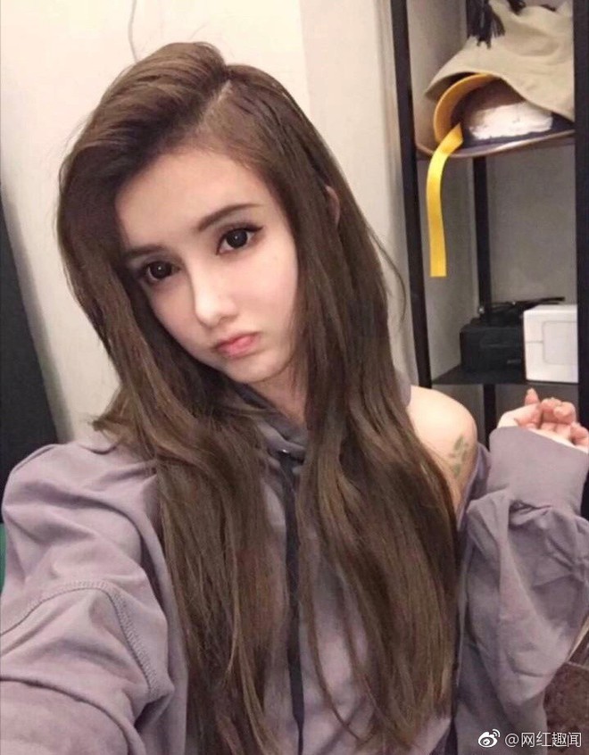 Nhan sắc thay đổi ngỡ ng&agrave;ng của mẫu nữ từng l&agrave; hotgirl mặt rắn nổi tiếng Cbiz - Ảnh 18.