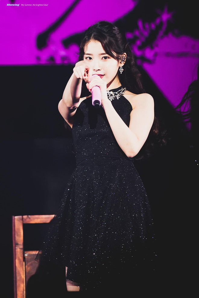 Ai bảo diện đồ đen l&#224; gi&#224;, h&#227;y cứ nh&#236;n 5 idol n&#224;y tỏa s&#225;ng ngời ngời khi diện cả &quot;c&#226;y&quot; đen - Ảnh 10.