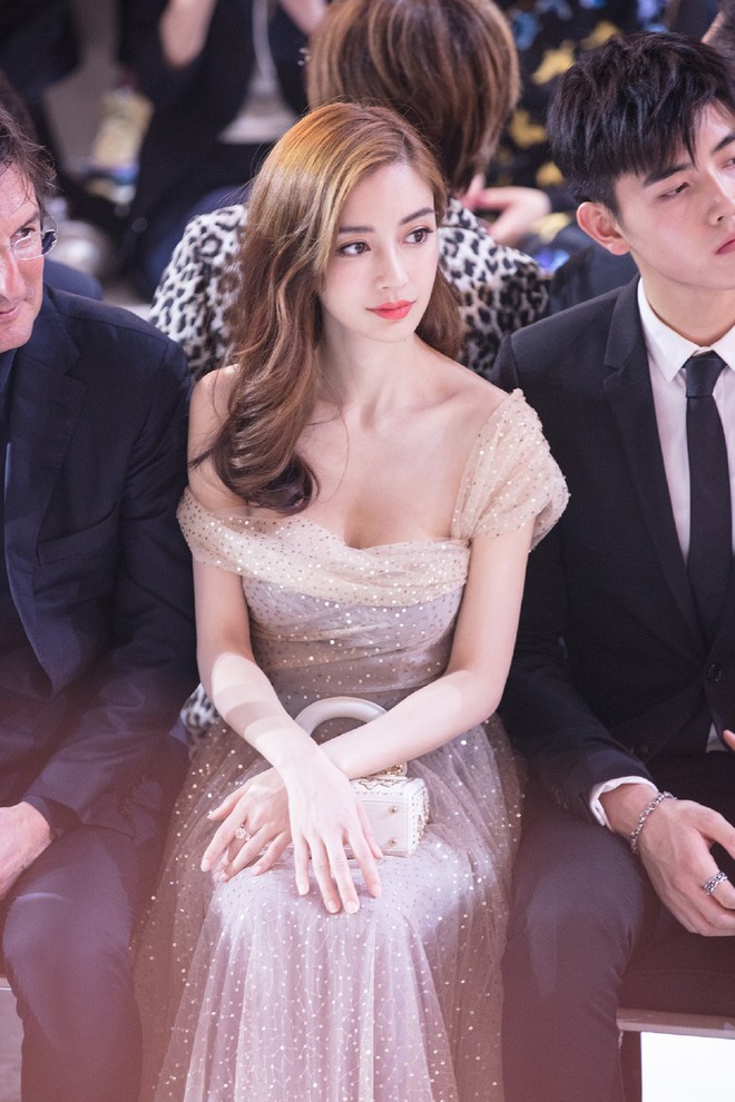Chiếm spotlight MXH ng&agrave;y h&ocirc;m nay: Angela Baby đẹp kh&oacute; tin, kh&ocirc;ng thể t&igrave;m nổi bức ảnh d&igrave;m h&agrave;ng - Ảnh 12.