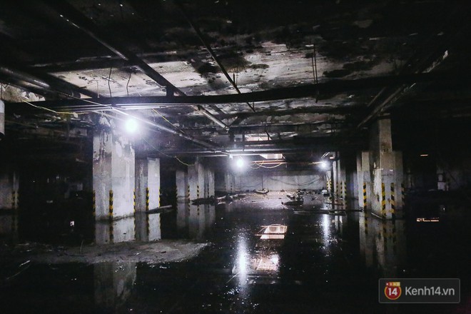 Ớn lạnh hiện trường nơi ngọn lửa bùng phát tại hầm chung cư Carina khiến 13 người tử vong - Ảnh 3.