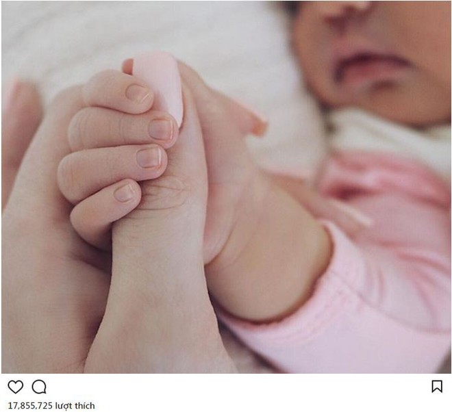 Nhờ sinh con, Kylie Jenner đè bẹp mọi đối thủ, sở hữu 5 bức ảnh có lượng like khủng nhất Instagram - Ảnh 4.