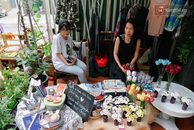 Sau Hà Nội, phiên chợ Người yêu cũ xuất hiện ở Sài Gòn: Mua một món đồ, được nghe cả câu chuyện tình xưa - Ảnh 6.
