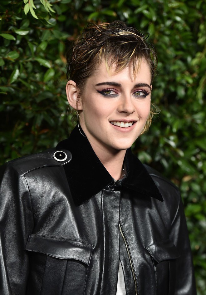 Gương mặt quá đẹp, Kristen Stewart không dịu dàng nữ tính mà vẫn hút mắt nhất dàn sao tại sự kiện - Ảnh 4.