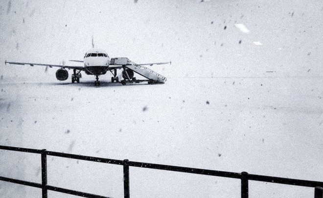 Hình ảnh bão tuyết Emma quần thảo dữ dội khiến nước Anh tê liệt - Ảnh 3.