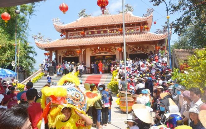 Chen ch&acirc;n dự lễ b&agrave; ch&uacute;a đỡ đẻ được vua Tự Đức sắc phong - Ảnh 6.