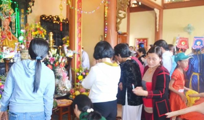 Chen ch&acirc;n dự lễ b&agrave; ch&uacute;a đỡ đẻ được vua Tự Đức sắc phong - Ảnh 7.