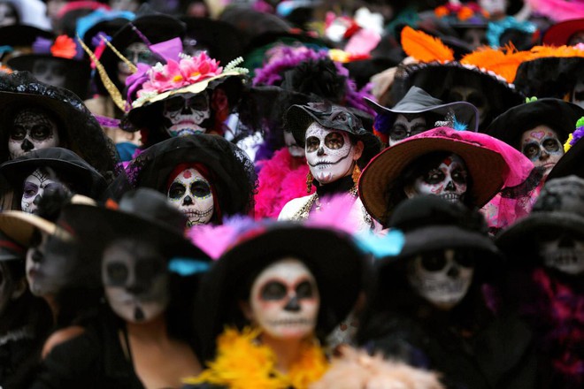 10 điều đặc biệt về Lễ hội người chết náo nhiệt ở Mexico: Khung cảnh quen thuộc trong bộ phim hoạt hình xuất sắc Coco - Ảnh 1.