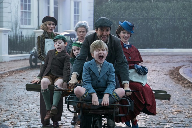 Vừa thắng lớn tại Oscar, Disney tung ngay teaser trailer đầu tiên của át chủ bài Mary Poppins Returns - Ảnh 4.