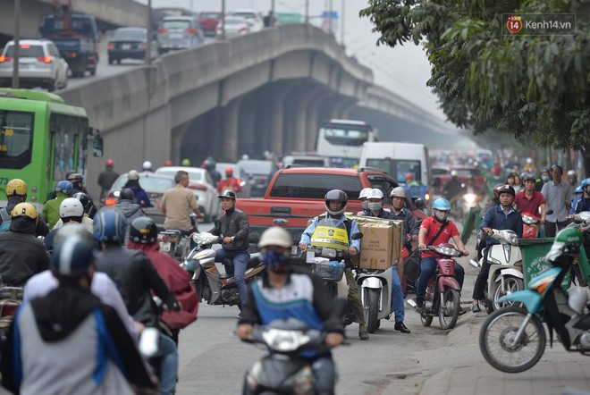 H&agrave; Nội: &Ugrave;n tắc kinh ho&agrave;ng tr&ecirc;n đường V&agrave;nh đai 3, h&agrave;ng ngh&igrave;n phương tiện ch&ocirc;n ch&acirc;n từ s&aacute;ng sớm - Ảnh 14.