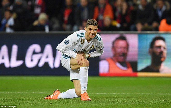 Ronaldo lại ghi bàn, chính thức đá bay nhà giàu PSG khỏi Champions League - Ảnh 7.