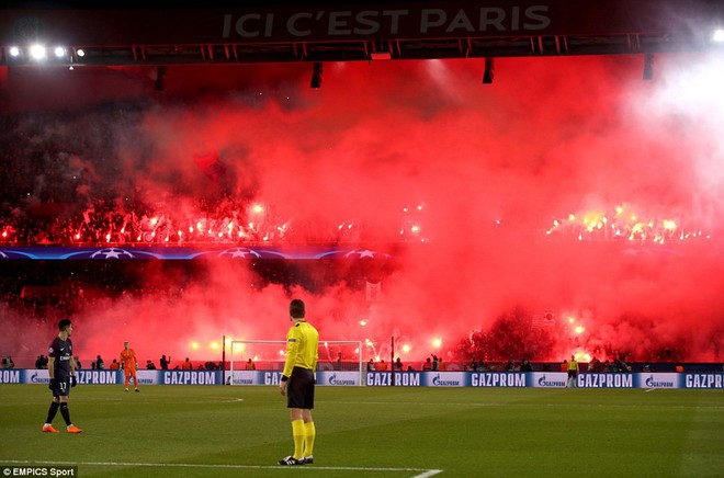 Ronaldo lại ghi bàn, chính thức đá bay nhà giàu PSG khỏi Champions League - Ảnh 6.