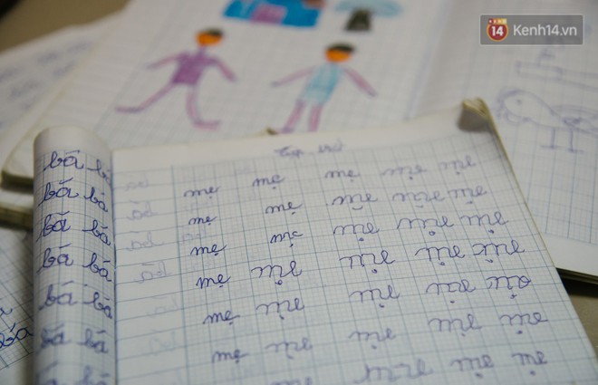 Chuyện má con thằng khờ bán hàng rong ở phố đi bộ Sài Gòn: 19 năm một mình đi tìm nụ cười cho con