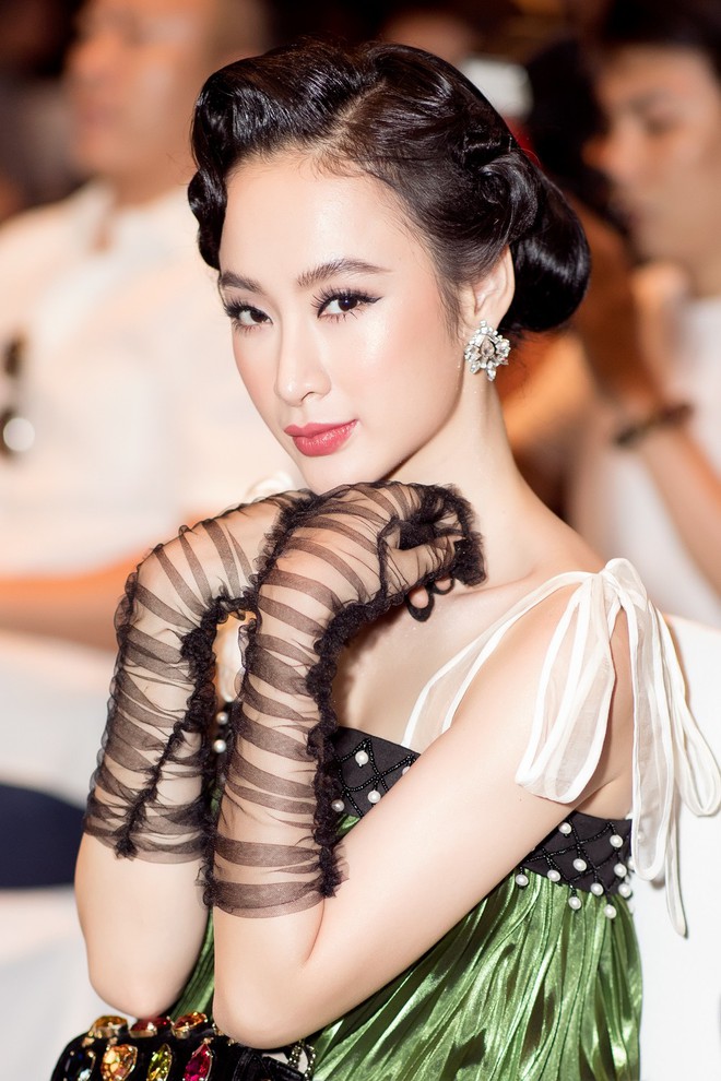 Kh&ocirc;ng cần diện đồ b&oacute; s&aacute;t khoe v&ograve;ng ba ngoại cỡ, Angela Phương Trinh vẫn l&agrave; t&acirc;m điểm với phong c&aacute;ch cổ điển - Ảnh 10.