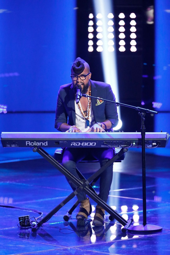 The Voice US: Nam th&iacute; sinh l&agrave;m cha từ năm 16 tuổi khiến cả 4 HLV bấn loạn - Ảnh 2.