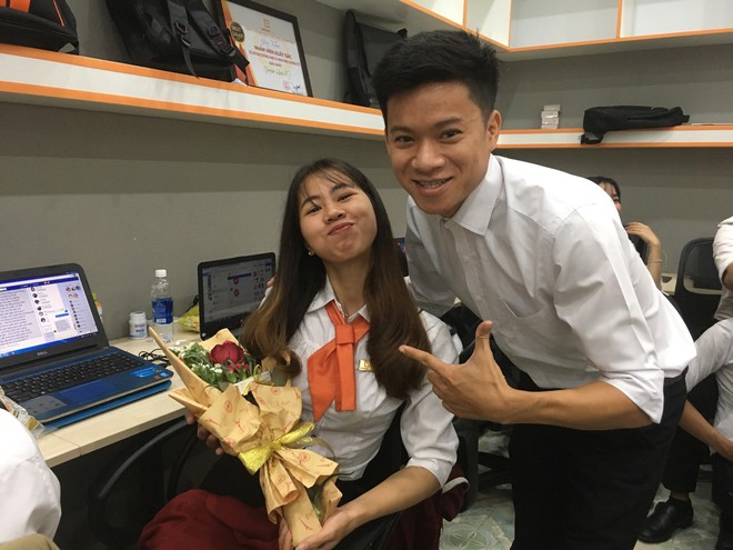 Chàng sếp 9x ở Đà Nẵng tặng nhân viên nữ toàn công ty son môi, bắt nghỉ làm để đi trùng tu nhan sắc mừng 8/3 - Ảnh 4.