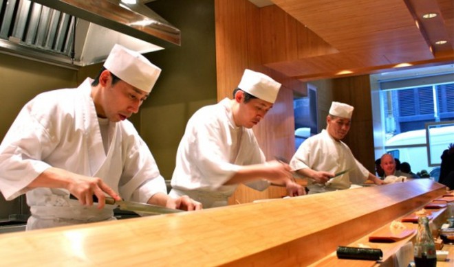 Cách khẳng định quyền bình đẳng nữ giới cực đặc biệt của một nhà hàng sushi ở Nhật và câu chuyện thú vị đằng sau - Ảnh 1.