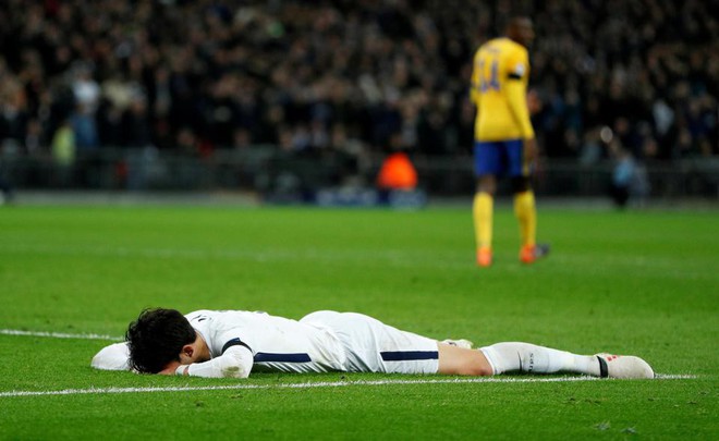 Son Heung-min khóc nghẹn ngày bị loại khỏi Champions League - Ảnh 2.