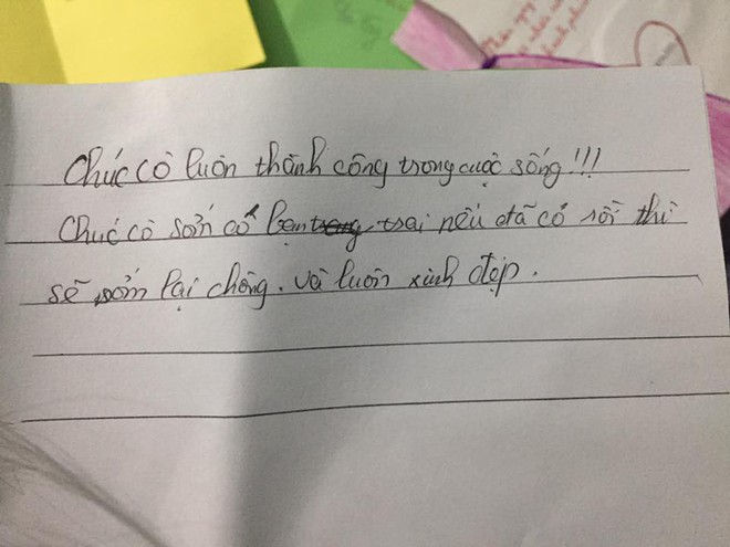 Tổng kết 8/3: Học sinh chúc cô giáo hết F.A., sống lâu trăm tuổi - Ảnh 1.