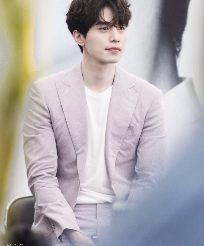 Nhan sắc tuyệt đỉnh h&agrave;ng đầu H&agrave;n Quốc, Suzy v&agrave; Lee Dong Wook liệu sẽ so&aacute;n ng&ocirc;i Song Song về độ đẹp đ&ocirc;i? - Ảnh 18.