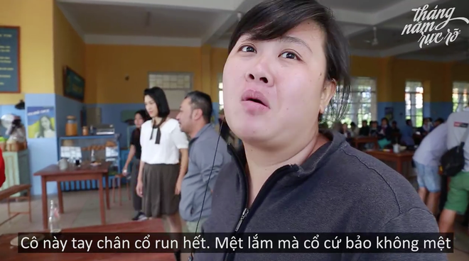Clip: Cô nghiện Kiều Chinh (Thanh Tú) bị đạp 43 lần đến độ chảy máu chân trong Tháng Năm Rực Rỡ - Ảnh 7.