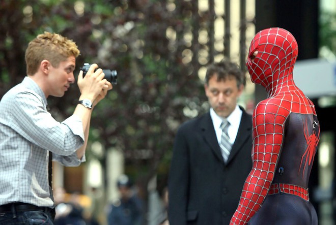 Spider-Man của Tom Holland xuất hiện ở phim riêng về “kẻ thù không đội trời chung” Venom - Ảnh 4.