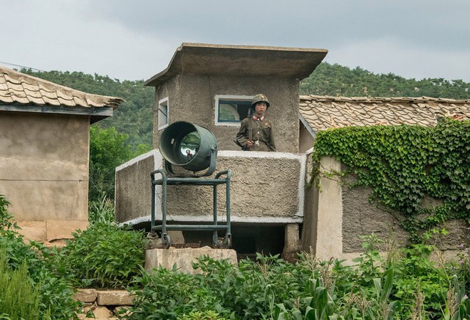 Chùm ảnh: Cuộc sống yên bình ở đất nước thần bí bậc nhất thế giới dưới ống kính của nhiếp ảnh gia Trung Quốc - Ảnh 43.