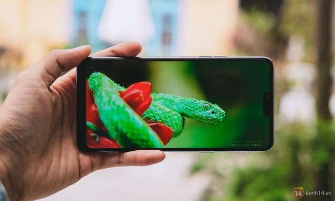 Mở hộp OPPO F7 màu bạc lấp lánh: Selfie bằng AI cực đẹp, màn hình FullView kèm tai thỏ như iPhone X - Ảnh 10.